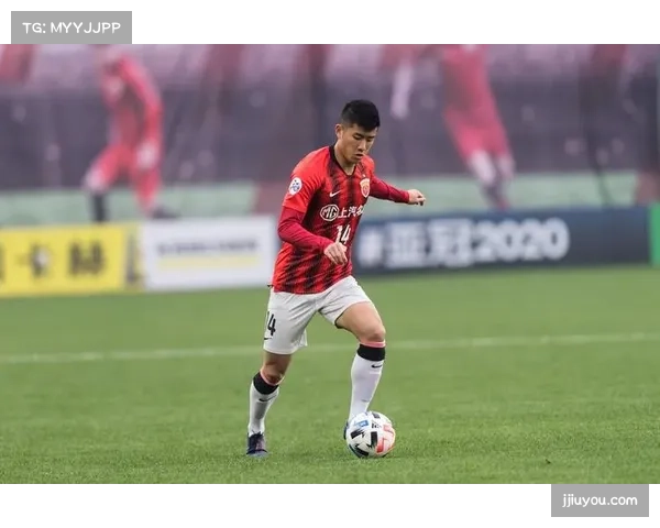 海港球员李圣龙亚冠赛场进攻积极 对阵武里南联创造机会